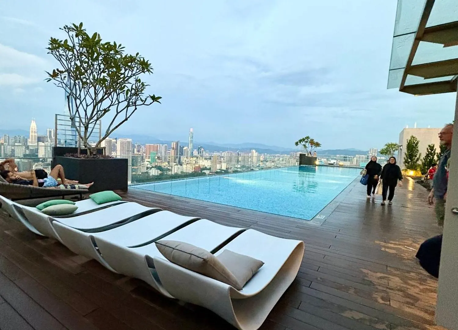 Apartment 5 Star Comfort Riveria City Kl Sentral 4 Pax Infinity Pool Kuala Lumpur